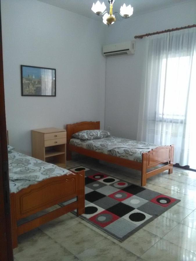 Vila Sula Guesthouse Durrës Buitenkant foto