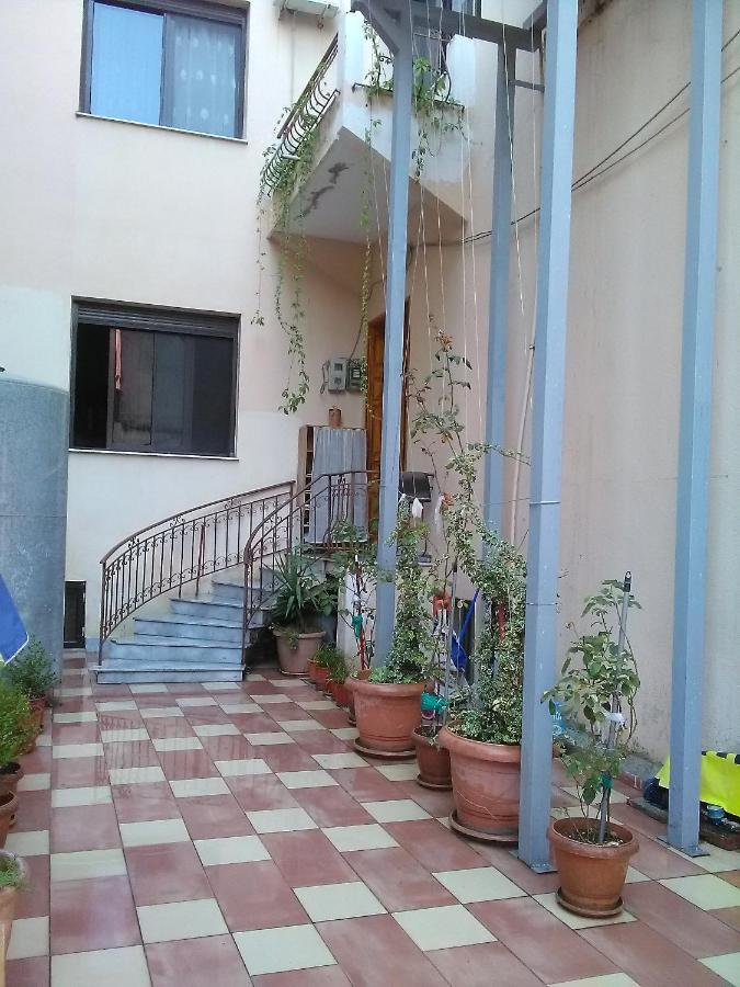 Vila Sula Guesthouse Durrës Buitenkant foto
