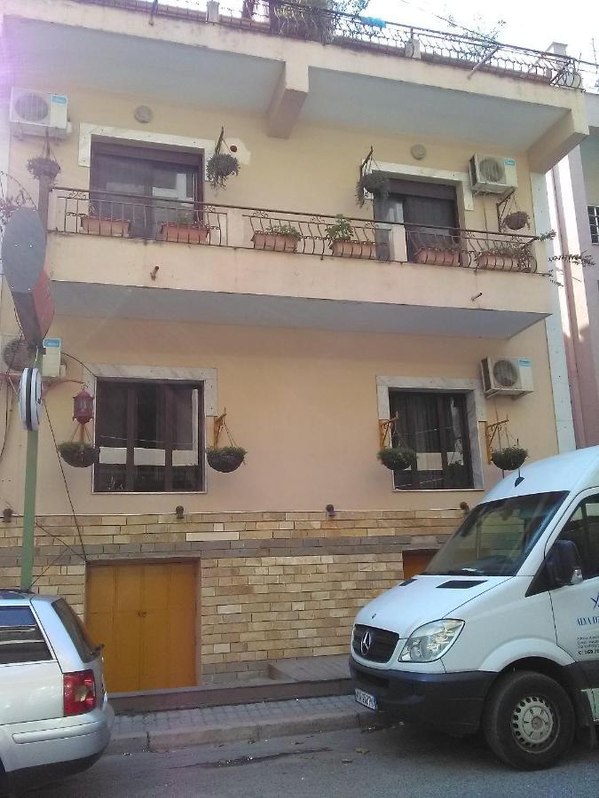 Vila Sula Guesthouse Durrës Buitenkant foto